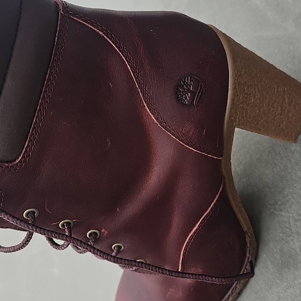Timberland Women's Burgundy Lace-Up Boots - Picture 4 of 9